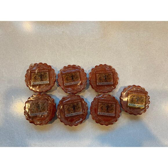 YANKEE CANDLE AUTUMN WREATH TARTS WAX MELTS (7 Total) Old Style - Picture 1 of 4